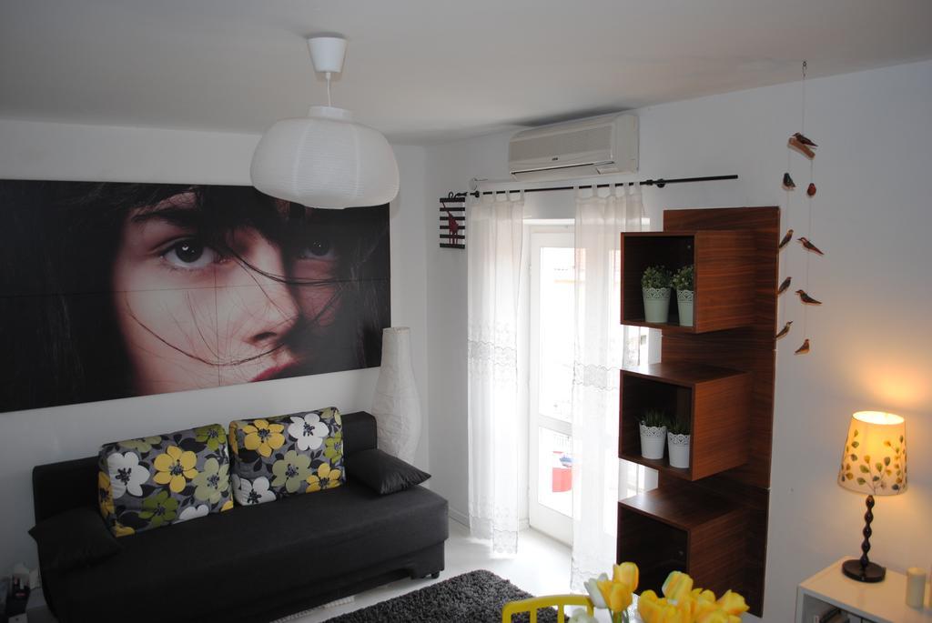 Apartment Optimist Makarska Ruang foto