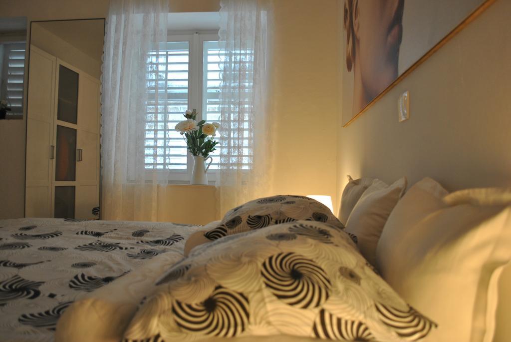 Apartment Optimist Makarska Ruang foto
